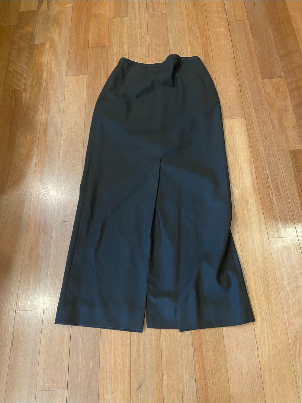 Dana Buchman Black Skirt with Subtle Front Seam wool